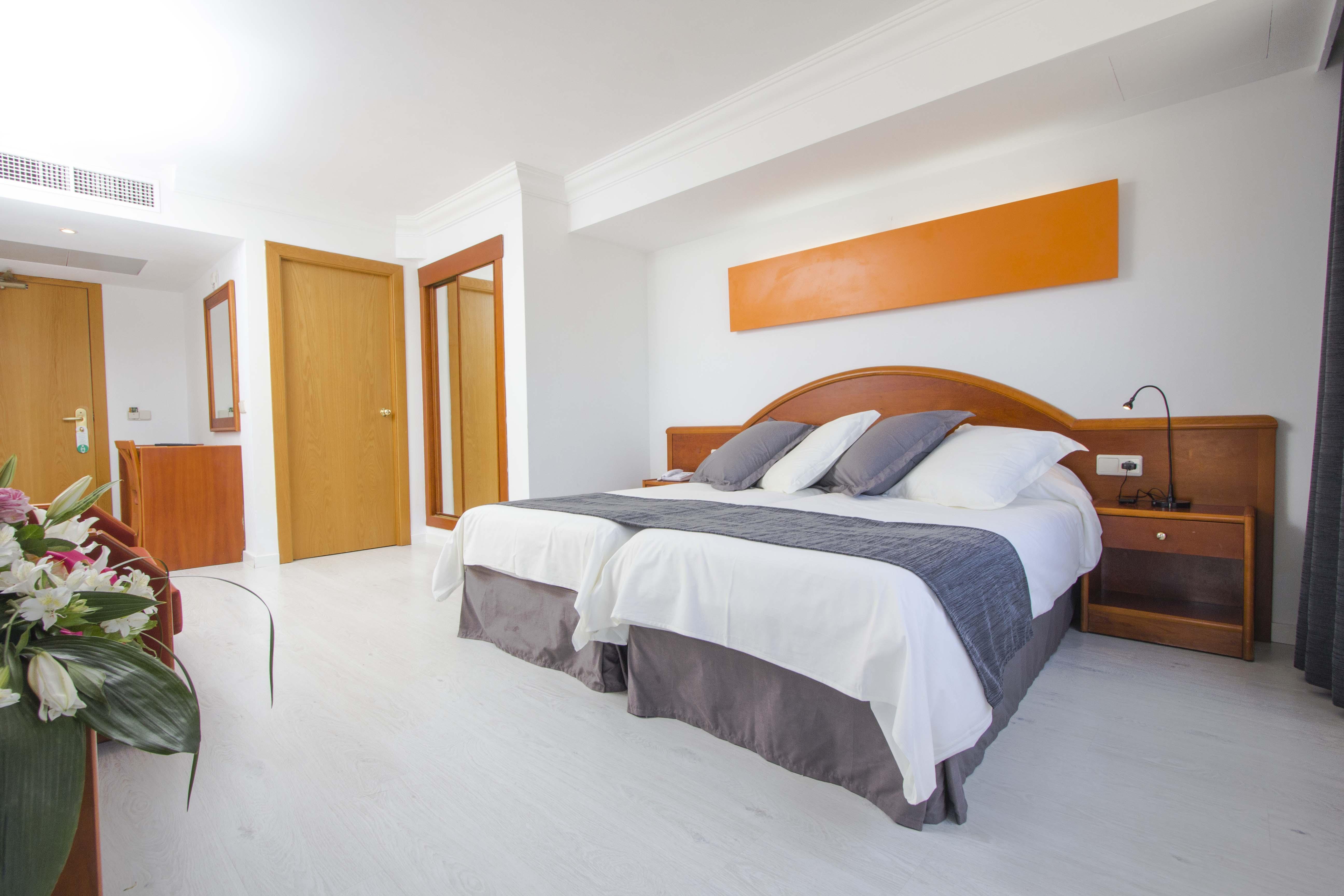 Hotel Sant Jordi Плая де Палма Екстериор снимка